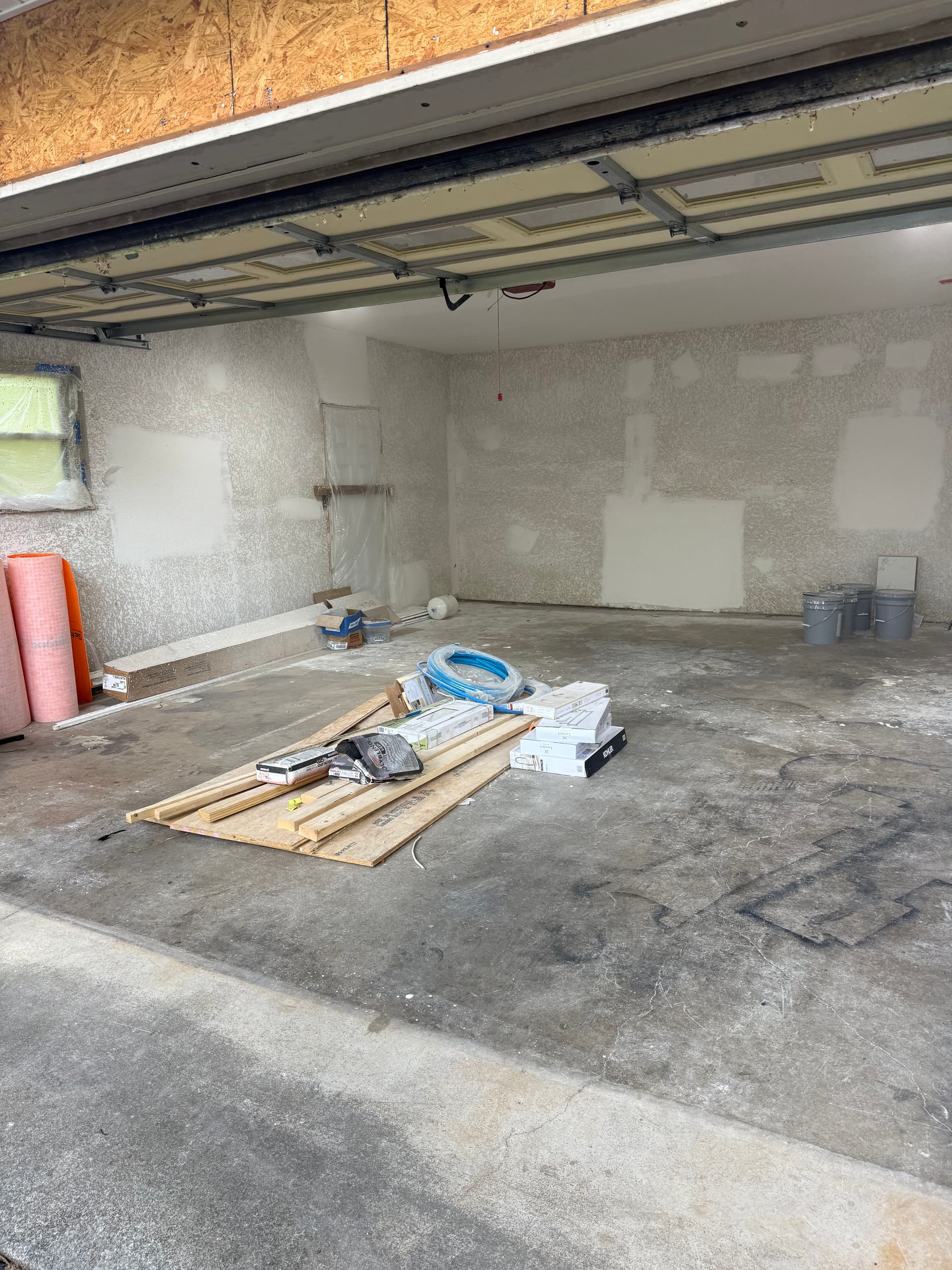 Gallery photos for Garage Cleanout Clears the Way for a Fresh Paint Job: Image #1