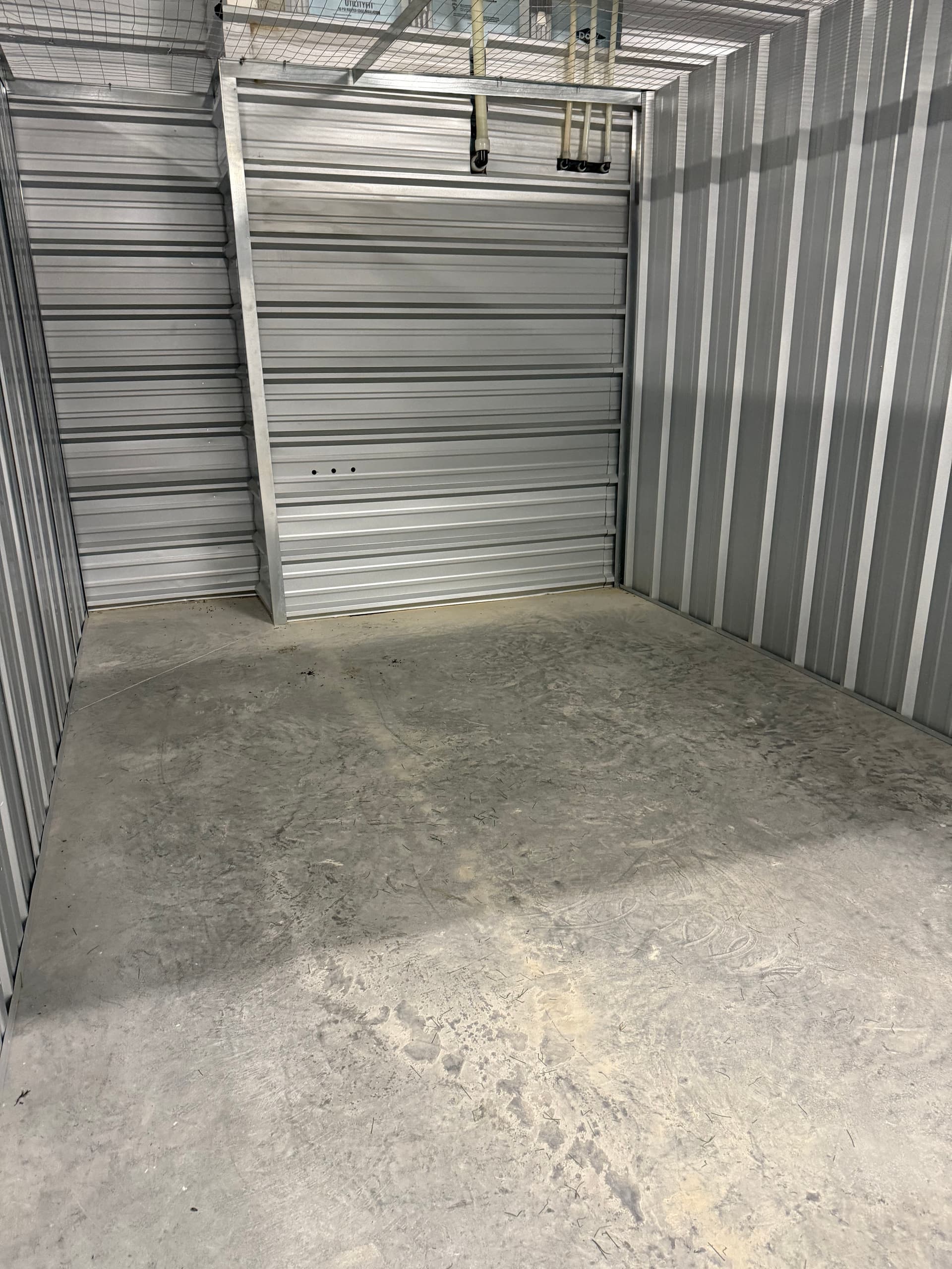 Gallery photos for Storage Unit Cleanout Done Right - From Packed to Empty: Image #1